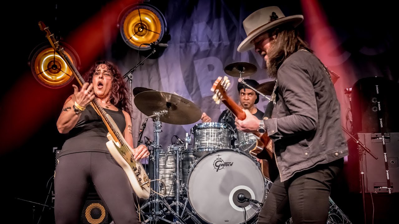 Danielle Nicole 🔆 wolf den 🌀 Moulin Blues Ospel NL 04 05 2024 LIVE