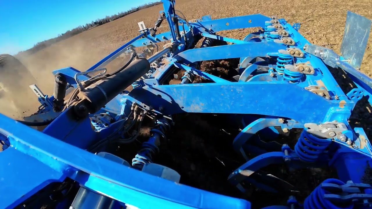 Valtra T254 & Lemken Rubin 10 | Harrowing in Style