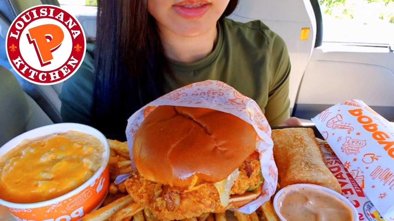 ASMR EATING POPEYES GHOST PEPPER SPICY CHICKEN SANDWICH CAR MUKBANG  Real Sound 먹방 TWILIGHT SHOW