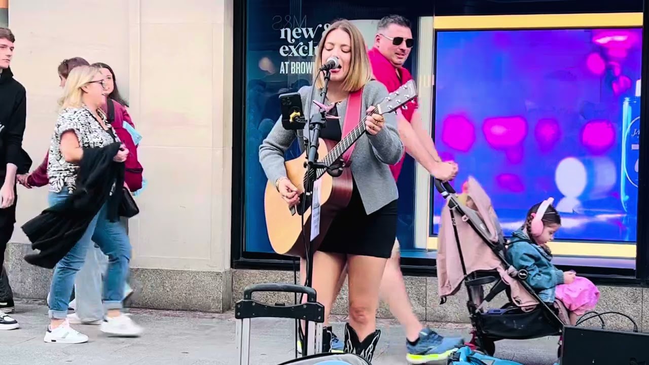 Live in Grafton Street!!! Incredible performance on “ DIE WITH A SMILE “