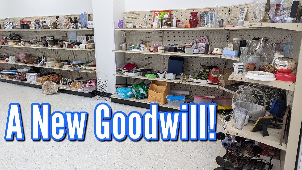 🌟Thrifting at a NEW Goodwill | Thrift with Me & Haul 2025