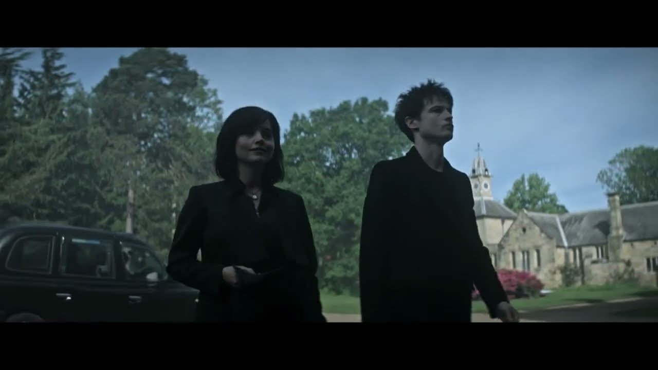 Morpheus and Johanna Constantine being a chaotic duo for almost 6 minutes straight (The Sandman)