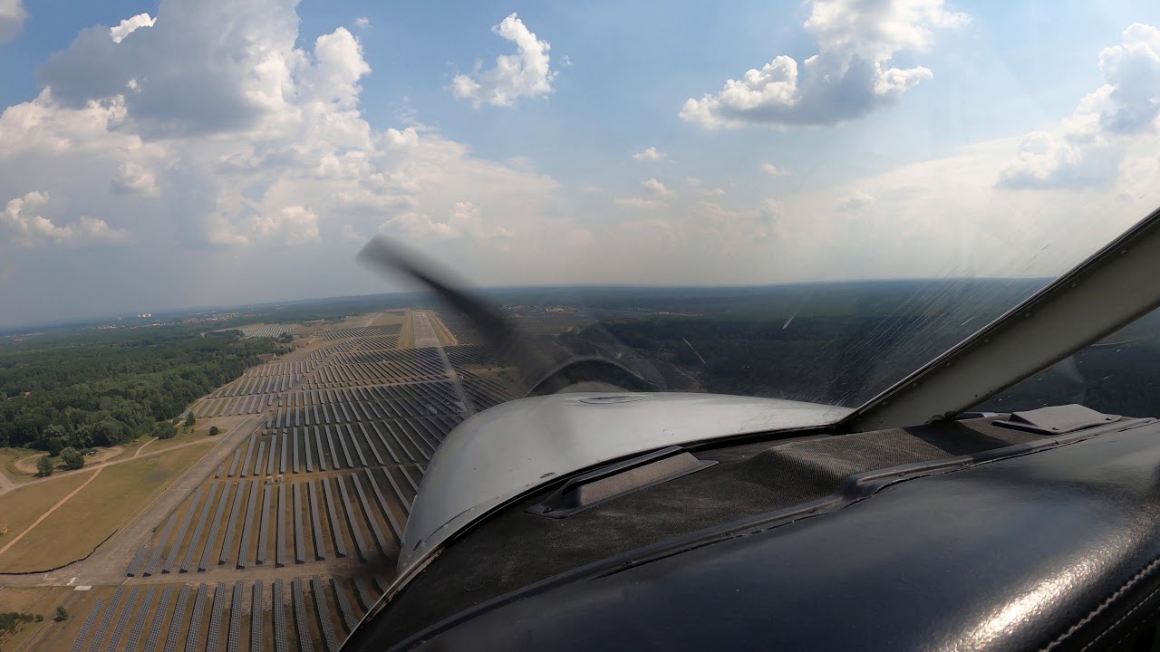 Piper Landing in Eberswalde-Finow EDAV