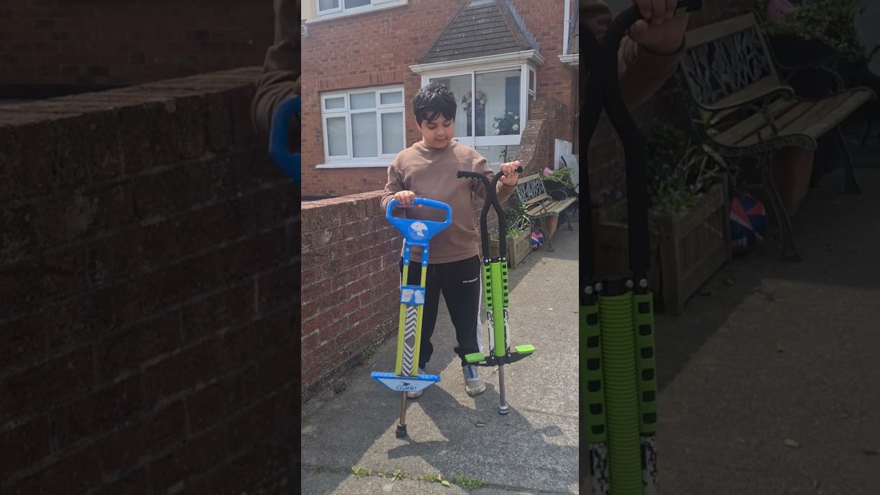 &euro;5 vs &euro;25 pogo stick