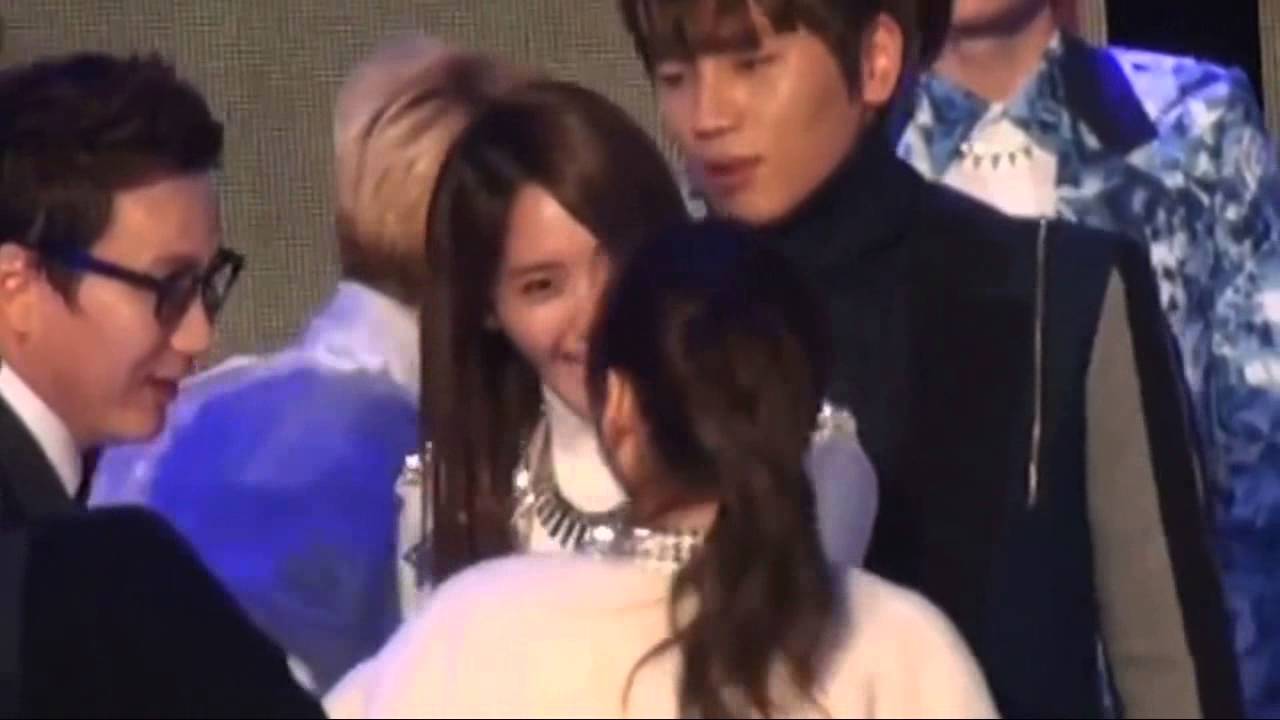 [Taeyeon, Yoona, and The One] Taeyeon was pinched lol
