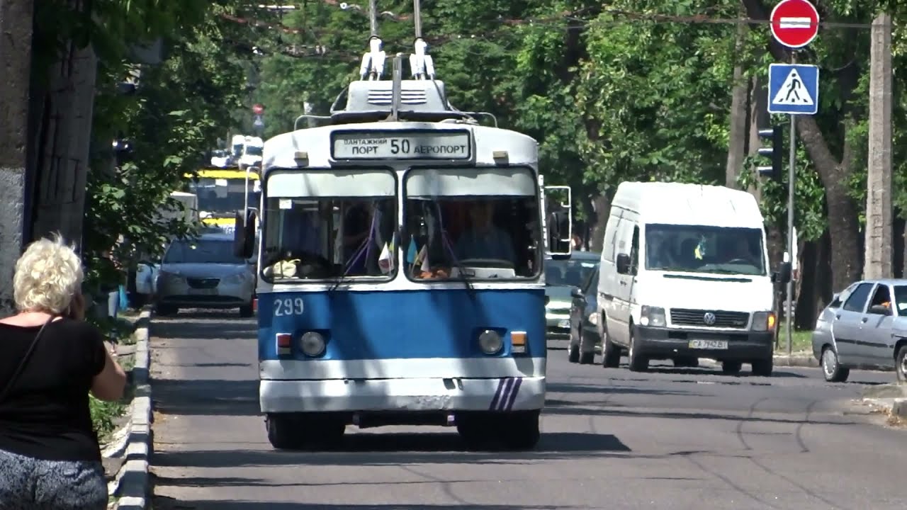 Zeven LAZ оставляет свою трудягу - троллейбус ЗиУ-682В № 299 Легендарный советский троллейбус МАНЮНЯ