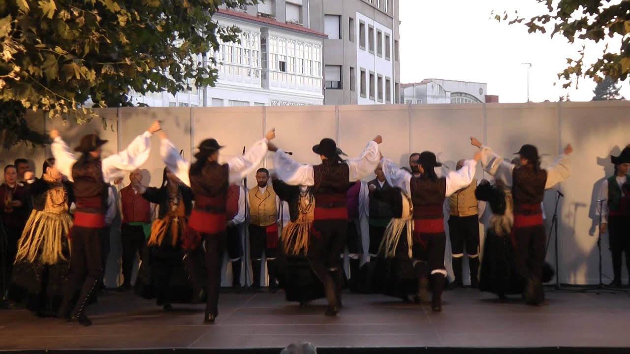 Galician folk: Muiñeira vella & Xota de Muíño (Zas)
