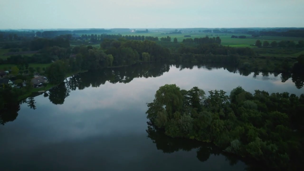 Wiel van Bassa, koeien en Leerbroek s'avonds in 4k 30fps