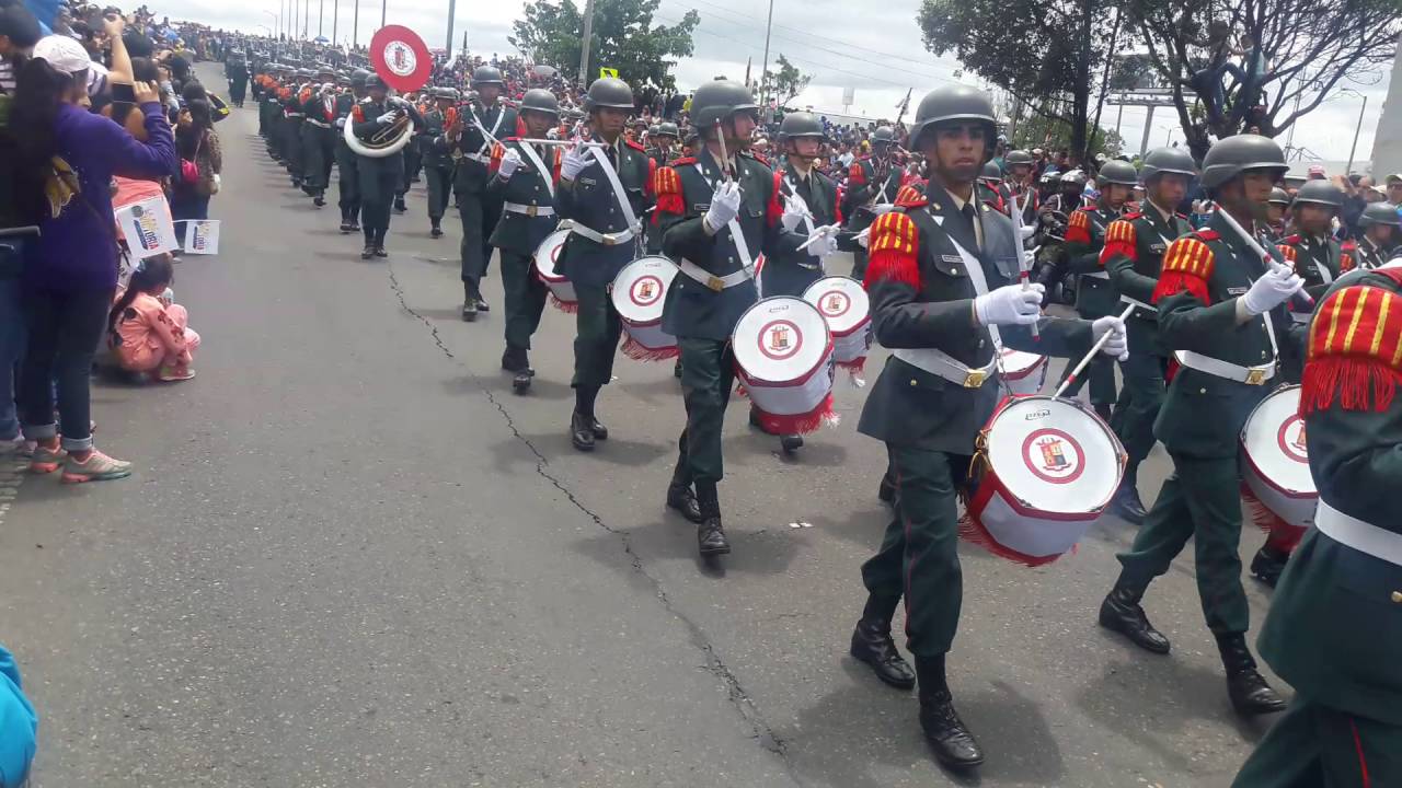 Desfile 20 de julio 2016 escuela suboficiales