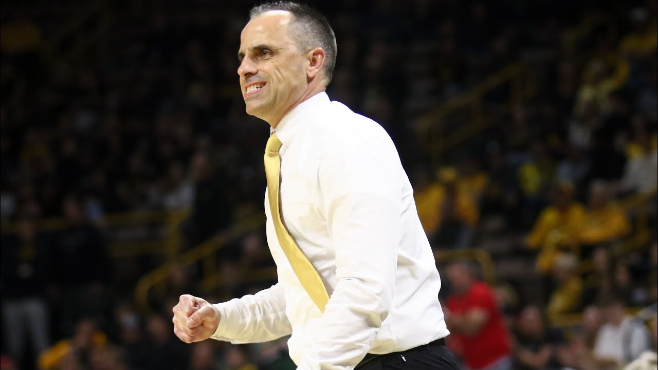 Video breakdown: How Ben McCollum’s chess match helped Iowa basketball survive vs. Rutgers
