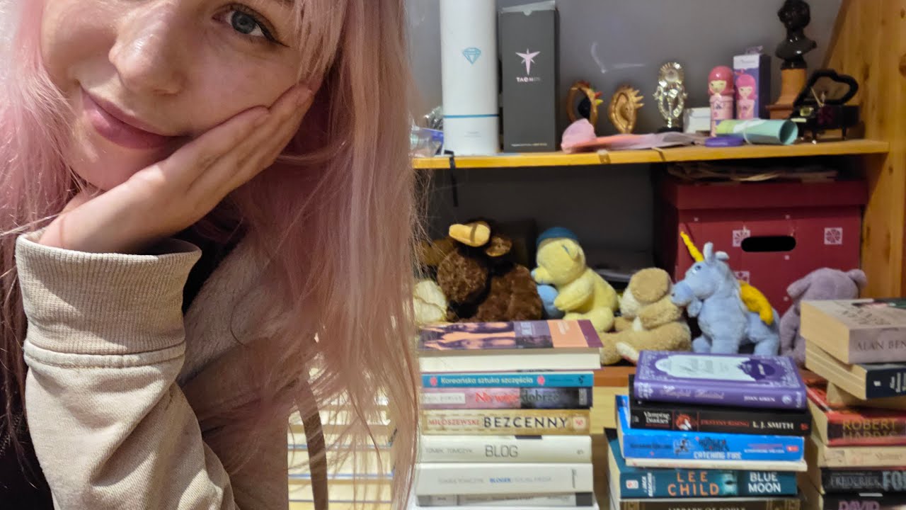 [ASMR] pozbywam się starych książek (book unhaul, decluttering)