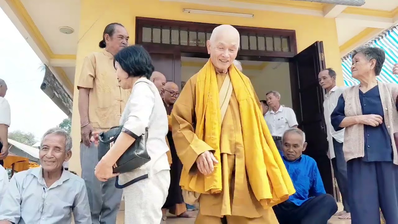 Đi ăn giỗ