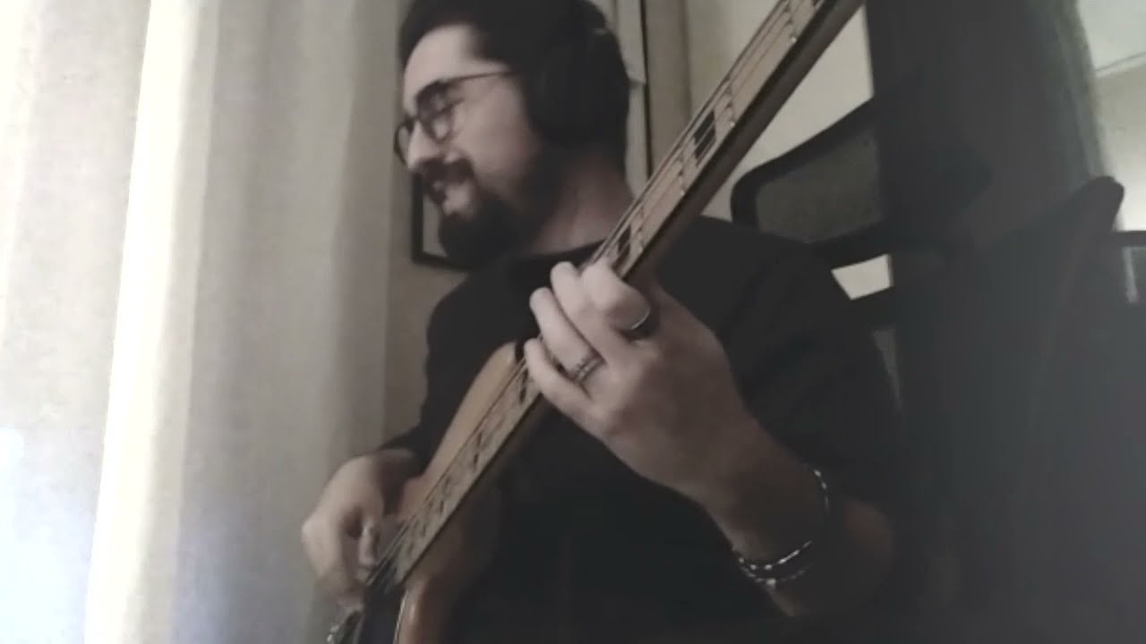 Fiamme Negli Occhi (Coma_Cose) - Bass Cover