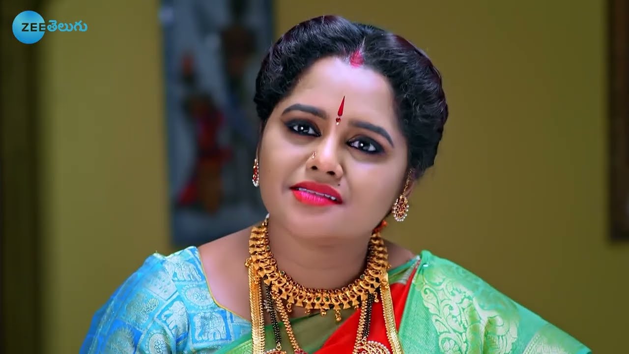 Inti Guttu - ఇంటి గుట్టు - Telugu Serial - EP - 440 - Meena Vasu, Nisha Gowda - Zee Telugu