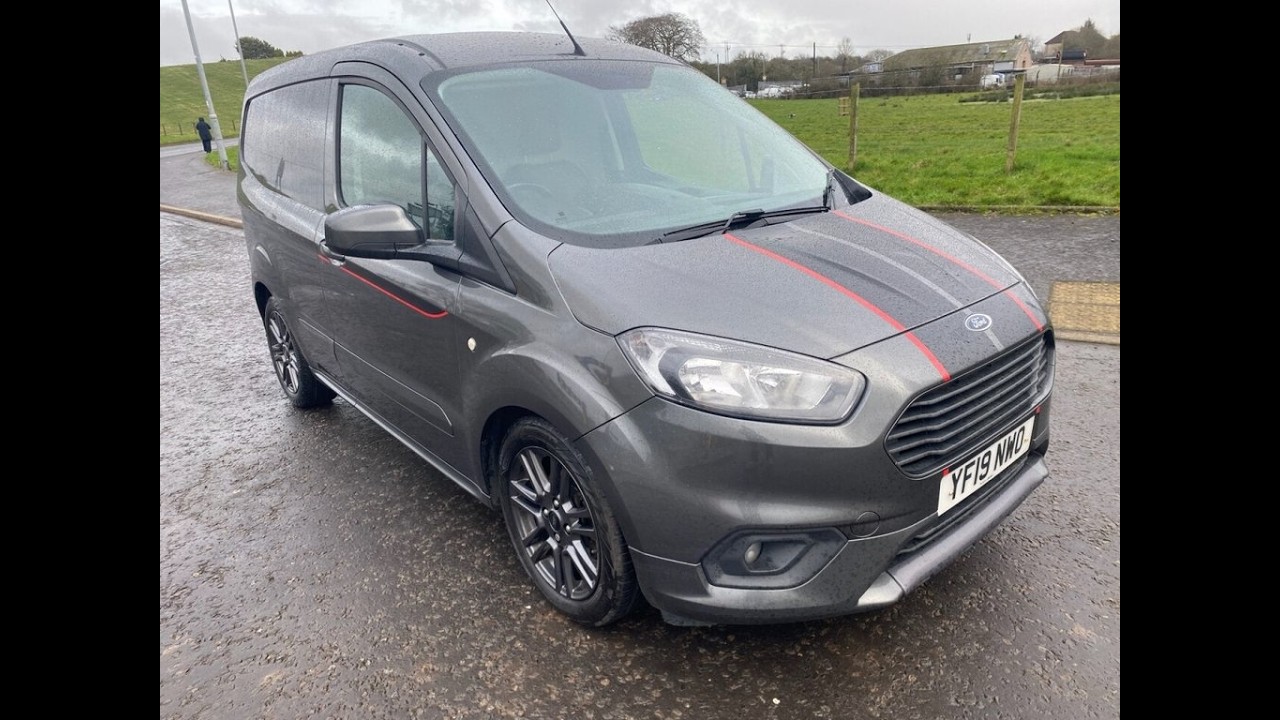 Ford Transit Courier 1.5 TDCI Sport