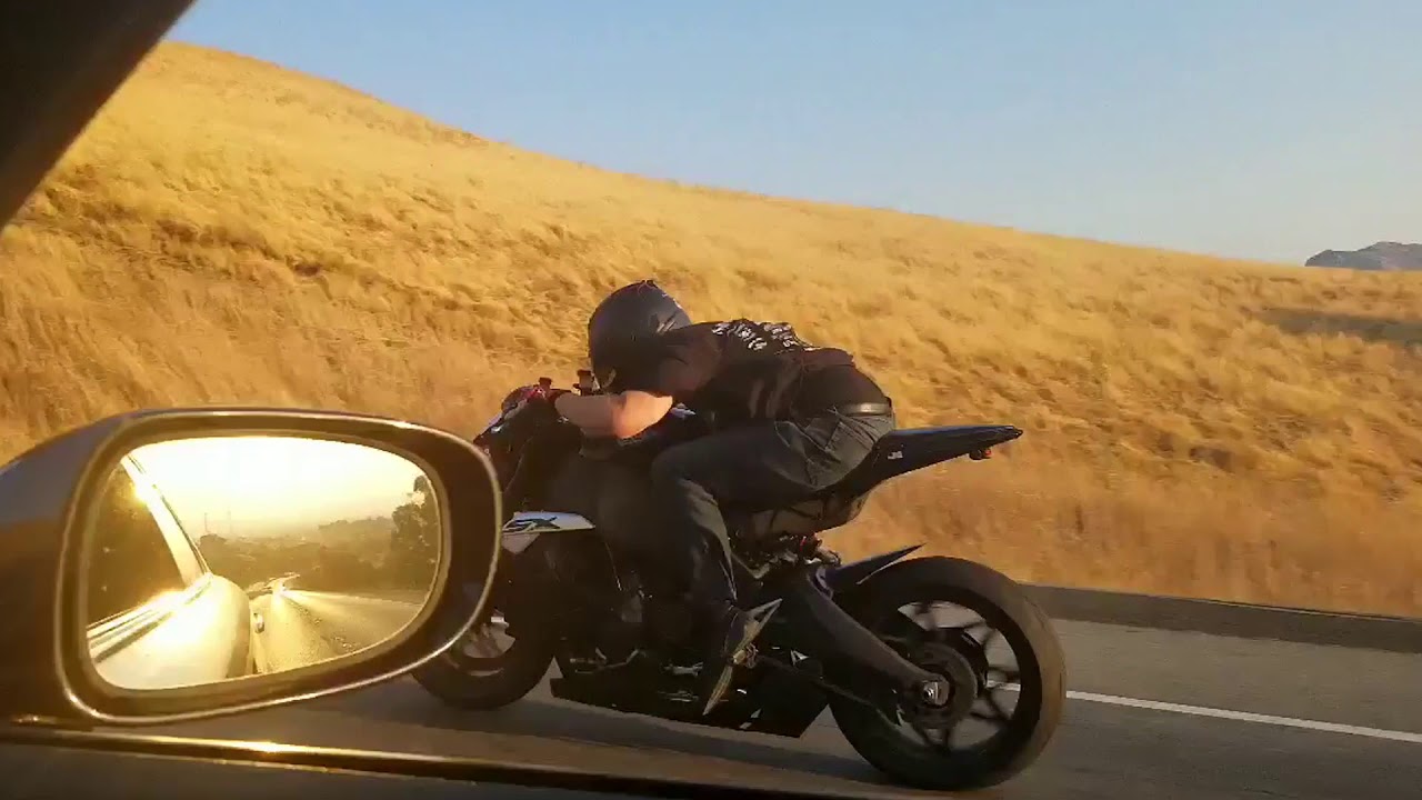 EBR 1190SX vs Suzuki Hayabusa GSXR1300