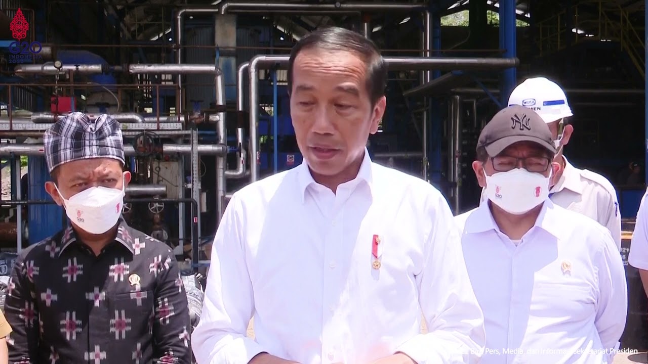 Presiden Jokowi Tinjau Pabrik Aspal PT Wika Bitumen, Kabupaten Buton, 27 September 2022