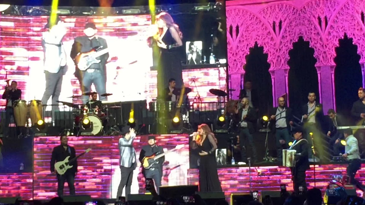 Julión Álvarez Acá Entre Nos con Ana Bárbara y Chiquis Rivera