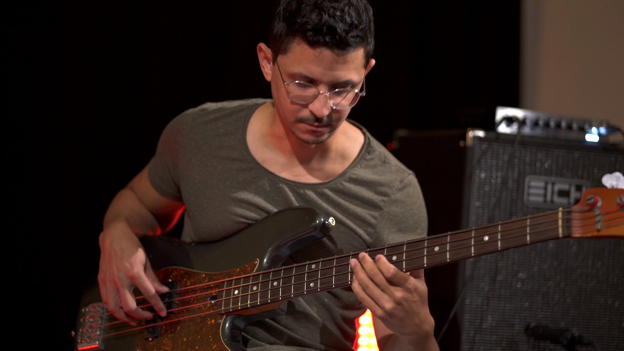 Eich Amplification 210XS Cabinet + 115XS Cabinet with T-900 Amp teaser with Glenn Gaddum Jr.
