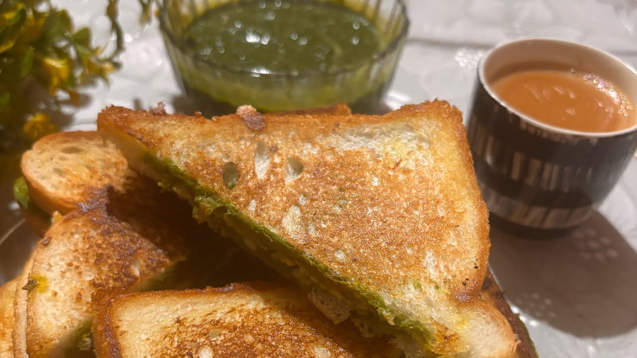 5मिनट में बनाये ब्रेड सैंडविच क्रिस्पी और स्पाइसी । sandwich ￼#recipe #viralvideo