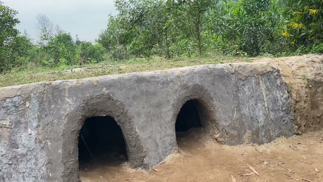 Phát hiện cô gái độc thân làm nhà trong hàn sâu