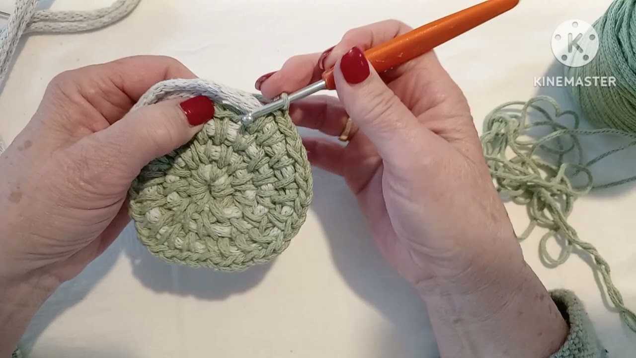 JE CROCHETE AVEC VOUS UNE PANIERE