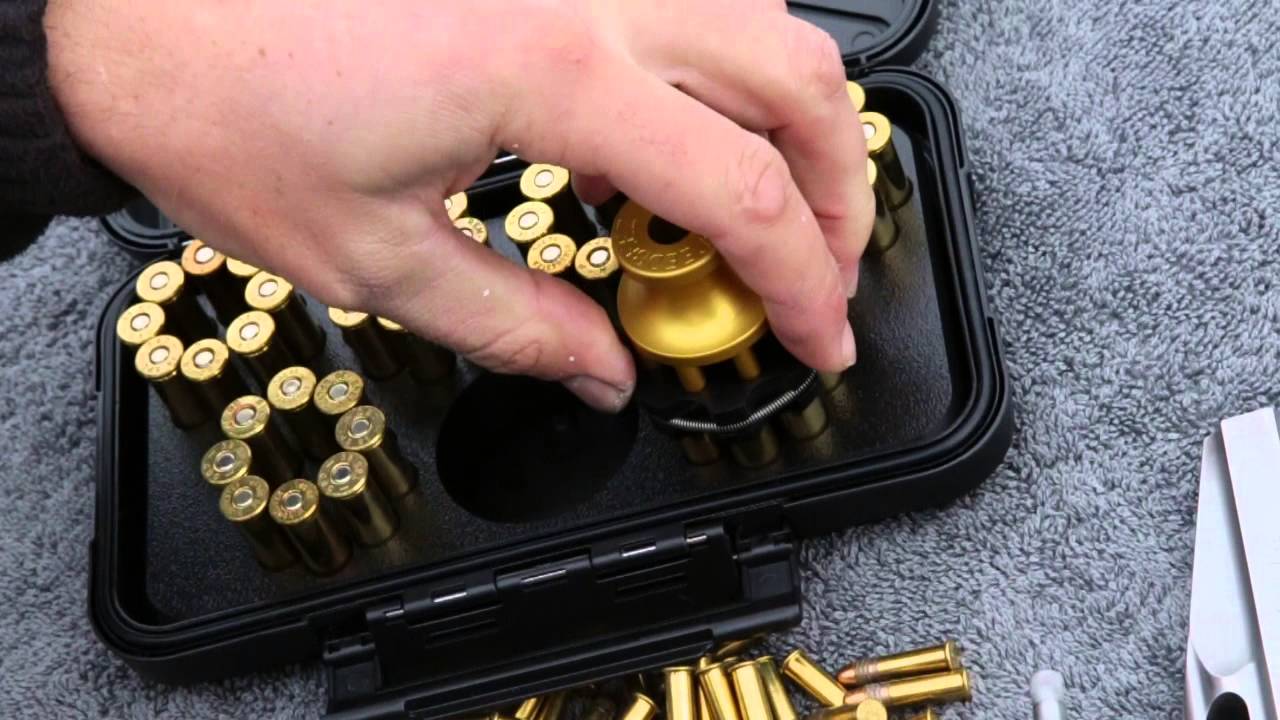 How to Use a Speed Beez Speed Loader With an Eight-Shot Smith & Wesson 327/627 Revolver