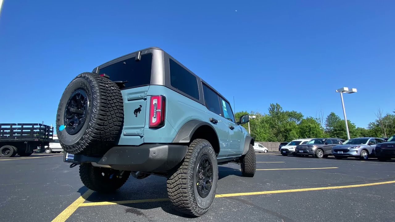 2022 Ford Bronco Wildtrak | Deep Dive | First look