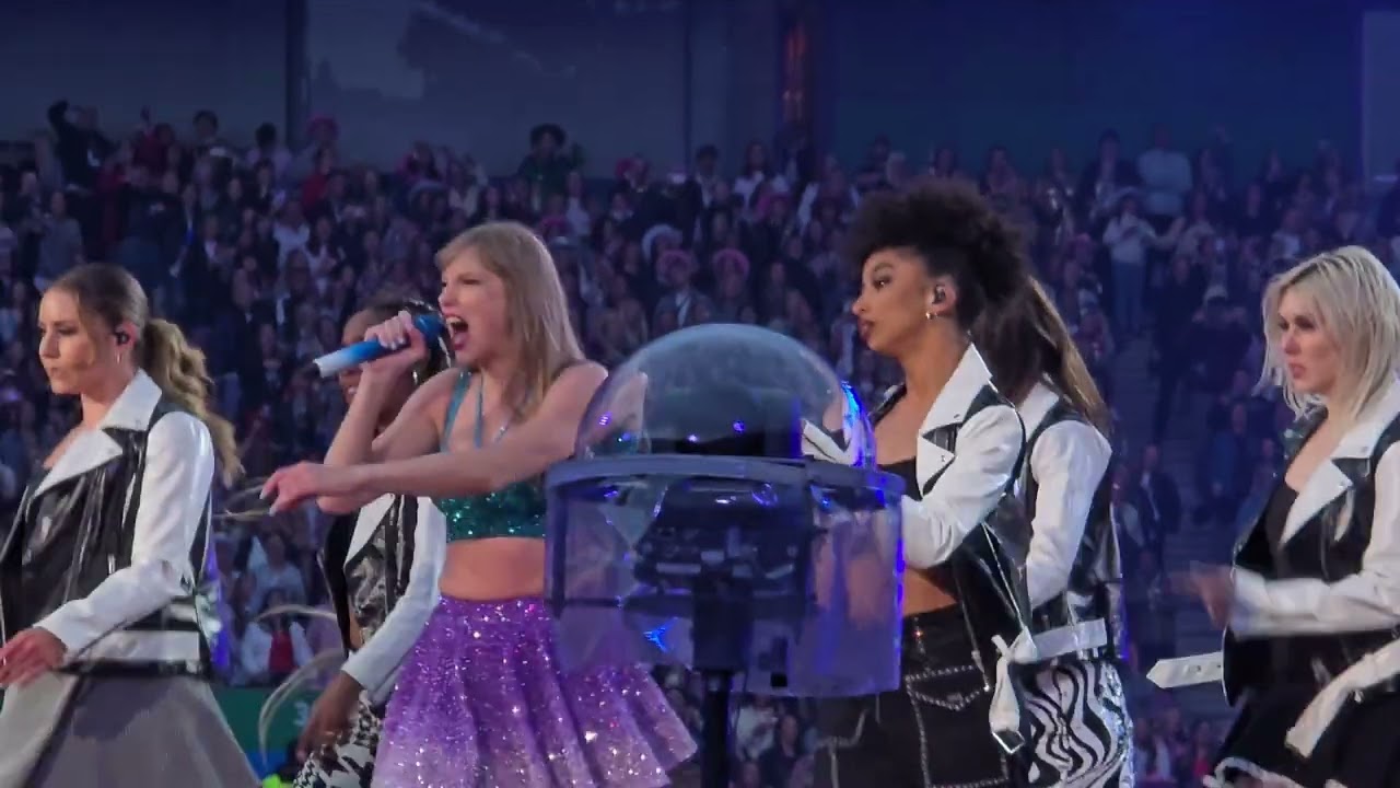 Taylor Swift - 'Bad Blood' Live ( The Eras Tour, Edinburgh, Night 2)