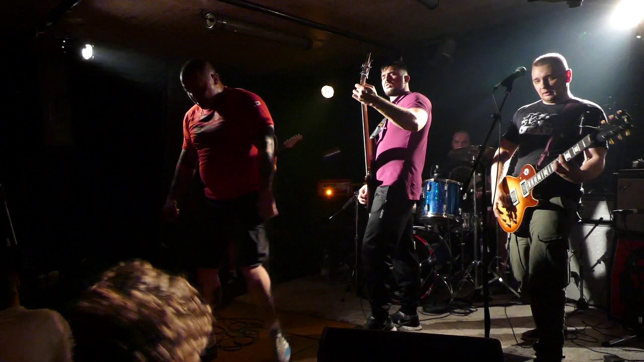 Brigadir - Red and anarchist skinheads