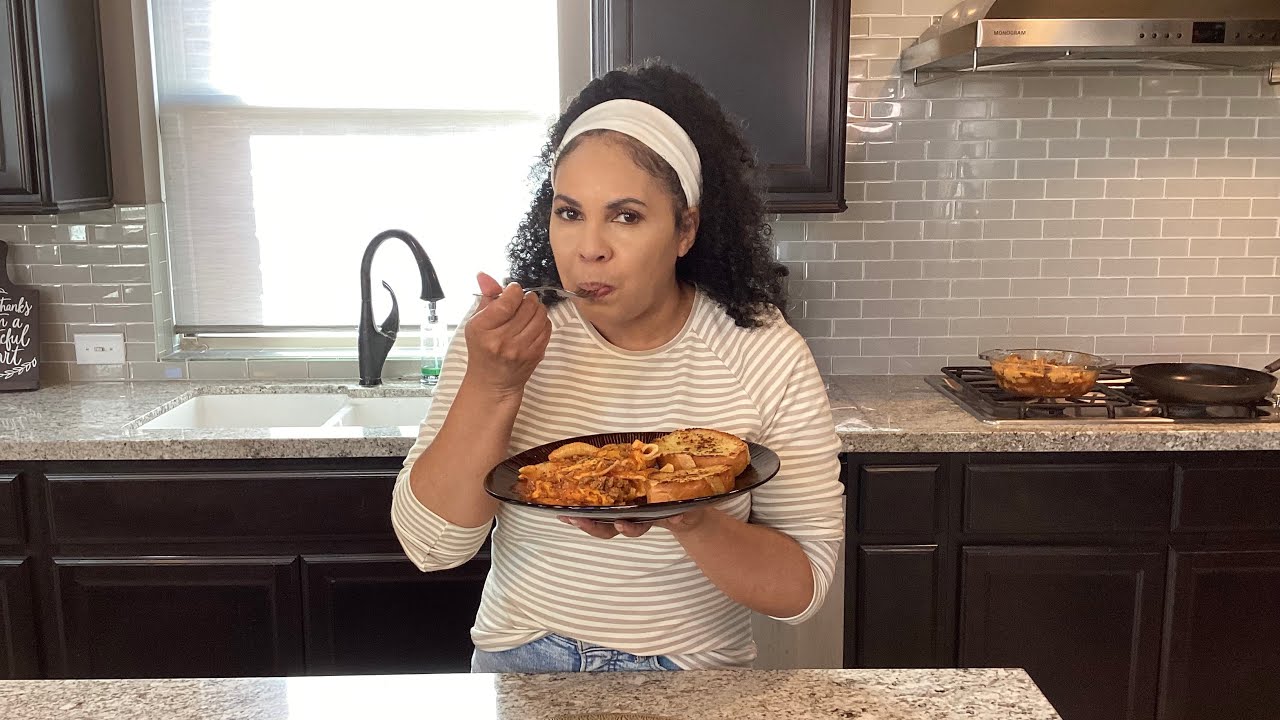Cheesy Beef & Shells with Sausage | Pan Fried Garlic Bread