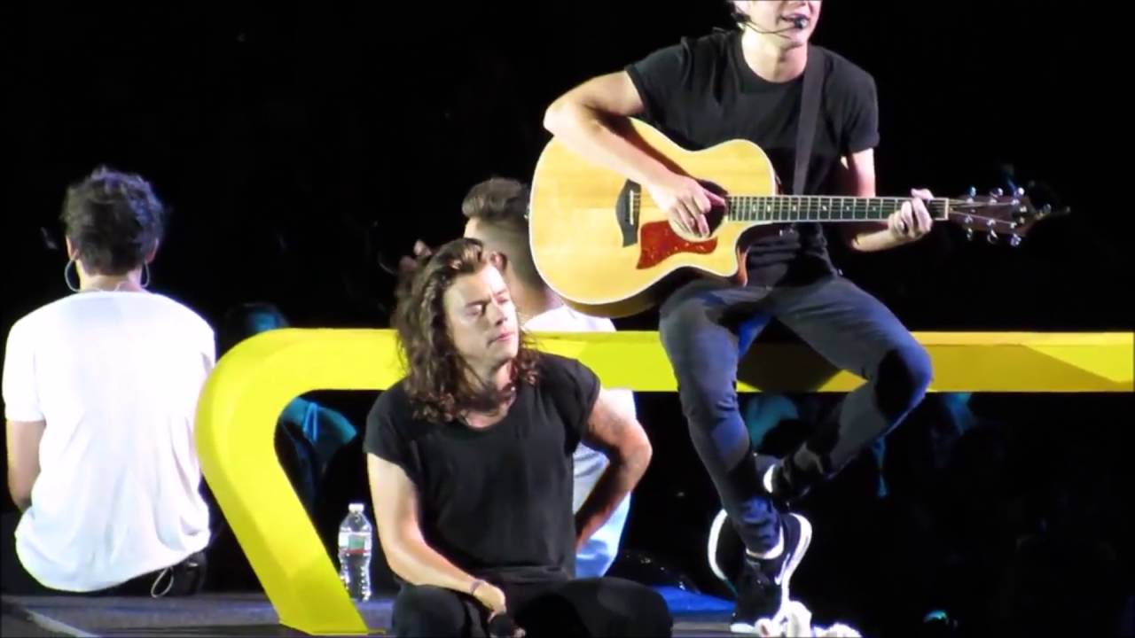 IF YOU'RE A DIRECTIONER DON'T WATCH THIS ! I REPEAT DON'T WATCH THIS ! CAUSE IF YOU DO.....GOOD LUCK