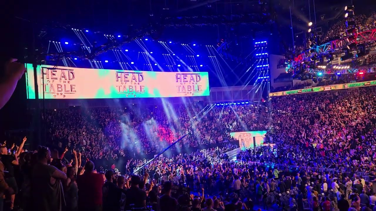 ROMAN REIGNS & SOLO SIKOA ENTRANCE - WWE MONEY IN THE BANK 2023 - LONDON - 01-07-2023