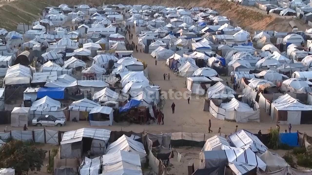 Израильская группировка тайно организовала загадочные рейсы по эвакуации палестинцев из Газы — по...