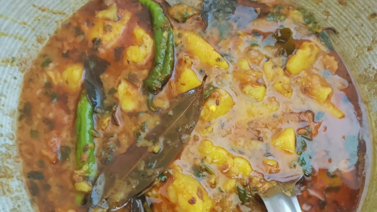  आलू दम की सब्जी किस तरीके से बनाई जाती है | हलवाई स्टाइल आलू की सब्जी #AlooDum #AlooKiSabji