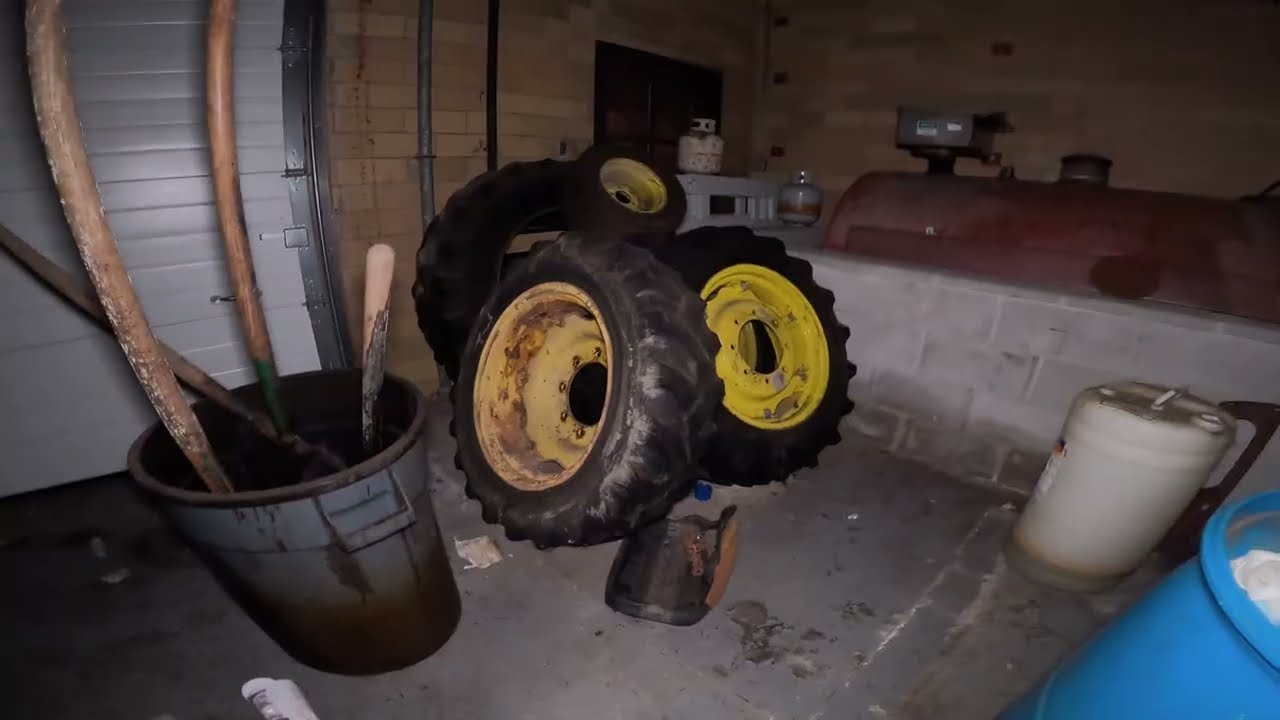 Exploring Maintenance Garage 