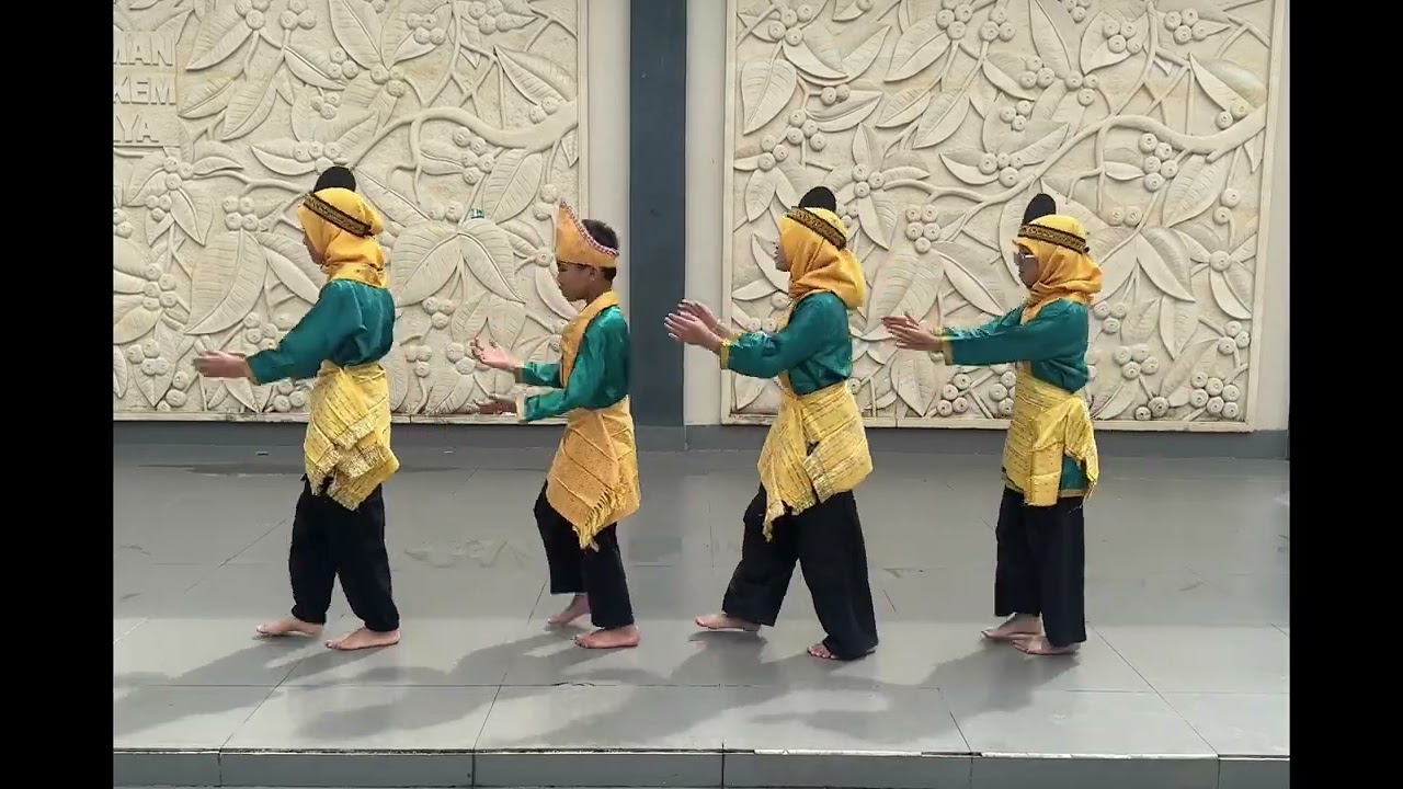 Tarian Bungong jeumpa anak Sd