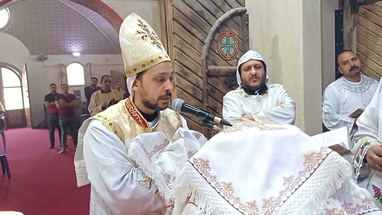 قداس استلام الذبيحة للقس جيروم مدحت