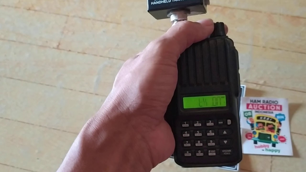 HT icom v80 asli atau KW  (cek caranya ) tanpa bongkar baut atau batrey.