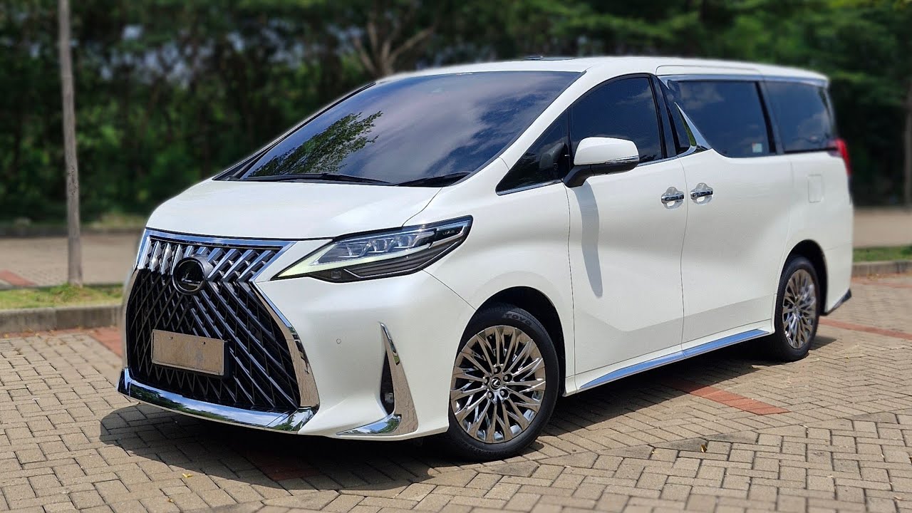 LEXUS LM350 7-SEATER 