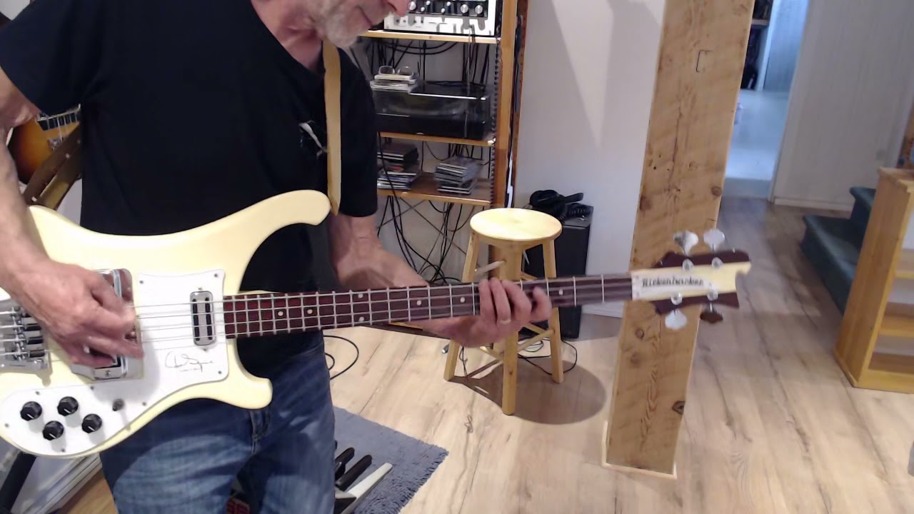 Rickenbacker 4001CS  / Taurus - Yes StarshipTrooper