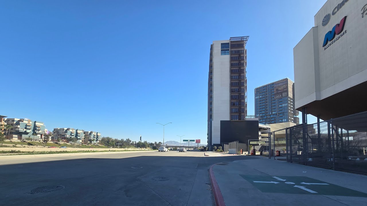 Repartiendo comida en vivo, Uber, Tijuana