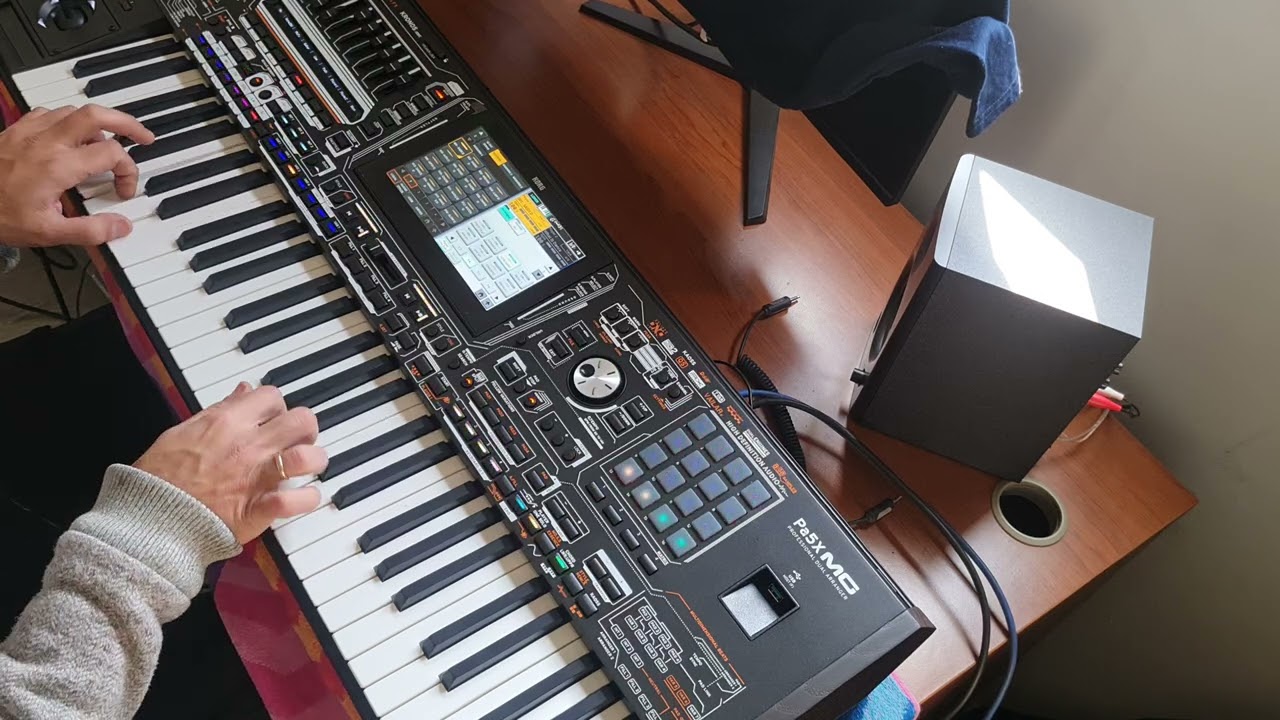 Korg pa5x MG - playing in real time 1