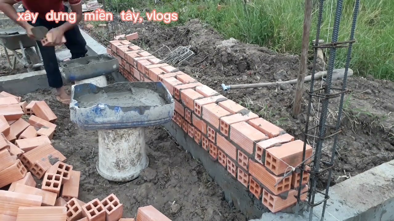xây  bó  thùng  nhà nóc nhọn ,cao 2 mét ,xây thùng mống băng