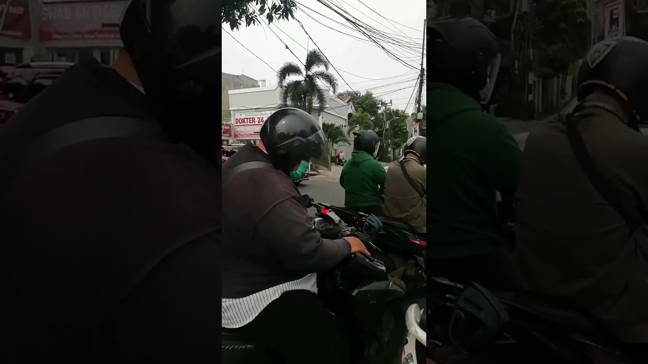 Pertigaan Jl. Ampera Raya - Jl. Pejaten Barat Raya Jak-Sek