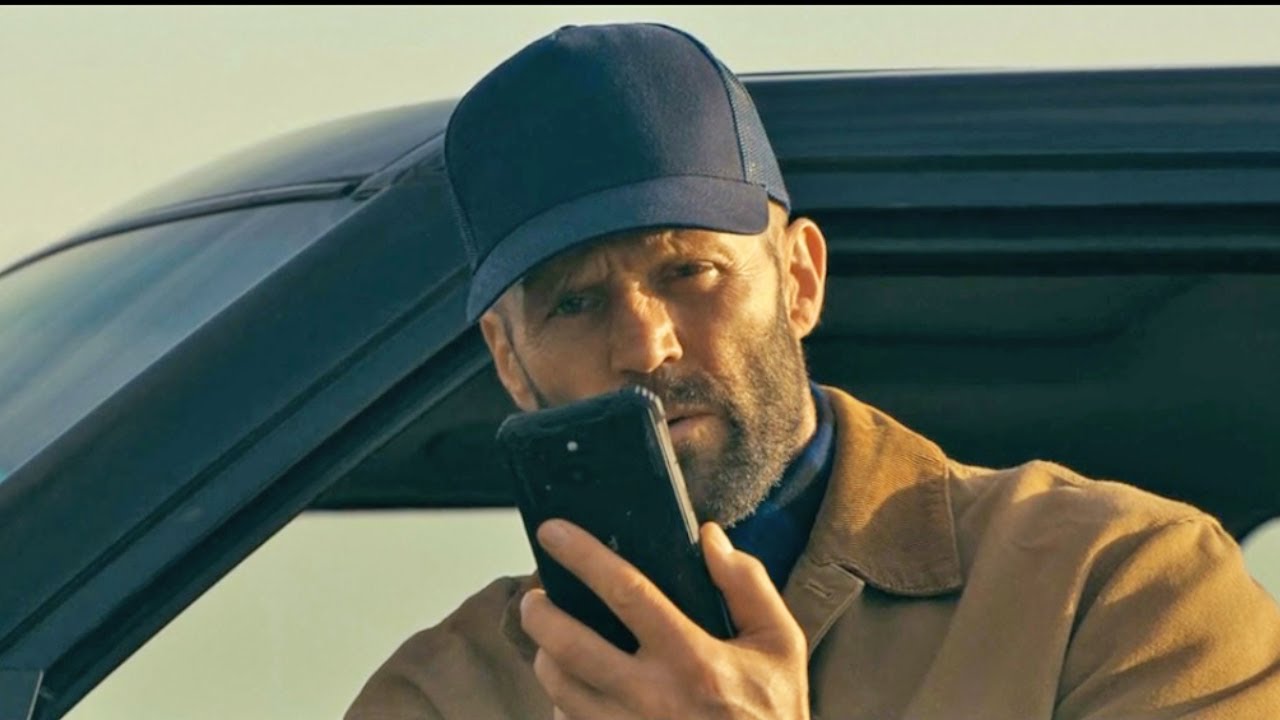 ناحل بيصنع العسل و عايش حياته في سلام لكن حصله موقف خرج اسوء ما فيه