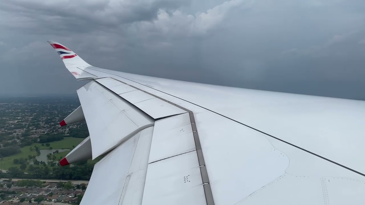 British Airways Airbus A350 Landing in Thunderstorm in Chicago (EGLL - KORD)