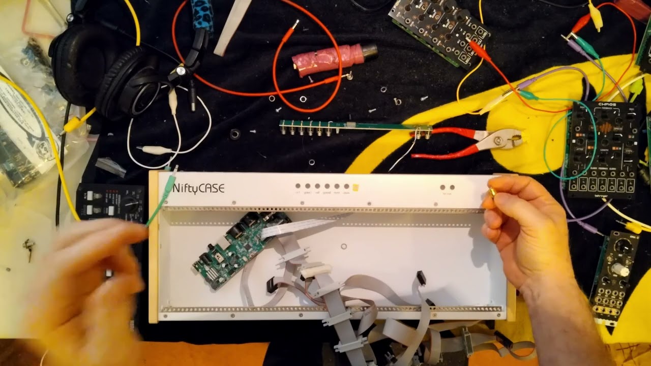 Mod your NiftyCase for Stereo Output