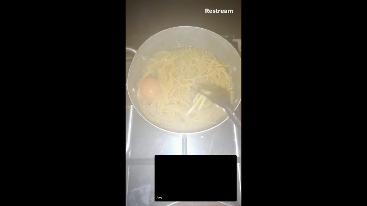 Let's cook spaghetti jollof