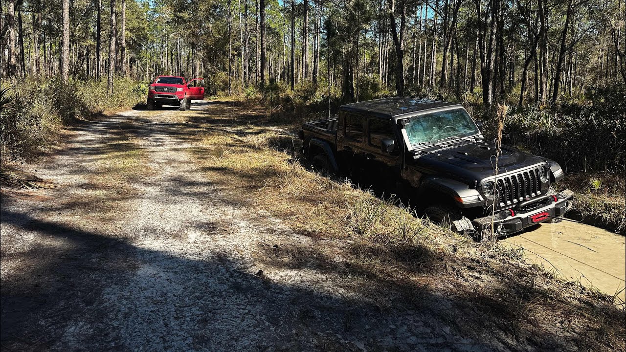 Nissan Frontier and Jeep Gladiator. Off-road fun RICHLOAM WMA